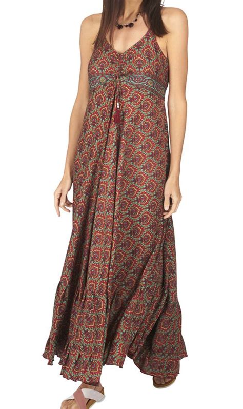 Réservez gratuitement sur notre site et essayez en boutique. Robe longue bohème chic fluide pour l'été Lucie