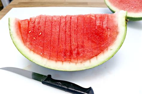 How To Cut A Watermelon Into Triangles Mom 4 Real