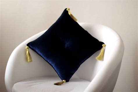 Velvet Pillow 14 With Golden Tassel Stand Pillow In 2020 Velvet