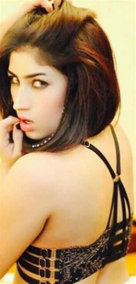 Meet Pakistans Own Poonam Pandey Model Qandeel Baloch Offers To Do A