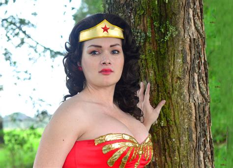 wonder woman lynda carter cosplay by hipolyta25 on deviantart