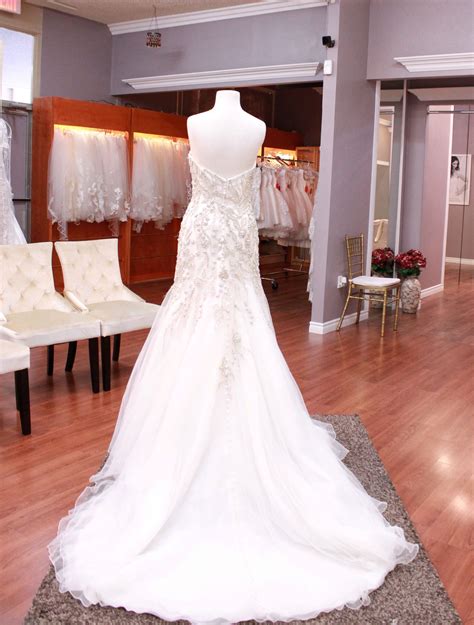 Below you can view the beautiful wedding dresses that are currently available at the white flower bridal boutique. Wedding Dress at Bridal and Veil in San Diego, California ...