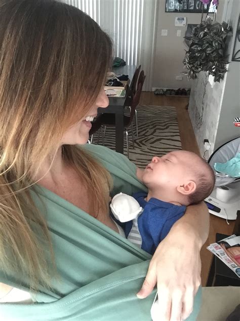 I hated the implication that i bring dinner but just stay briefly enough to congratulate. 9 Signs That You Just Had a Baby — First Thyme Mom