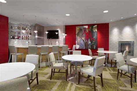 Embassy Suites By Hilton Detroit Metro Airport 139 ̶1̶5̶9̶ Updated 2018 Prices And Hotel