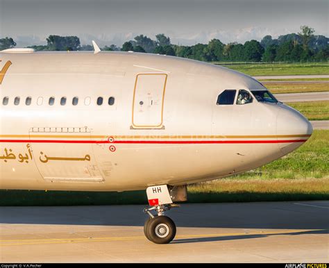 A6 Ehh Etihad Airways Airbus A340 600 At Munich Photo Id 985218