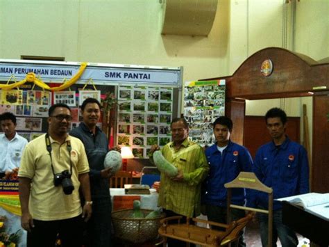 Unduh logo, situs berbagi logo vektor terbaru gratis. Logo Smk Pantai Labuan : Ditjen Vokasi Kerahkan SMK dan ...