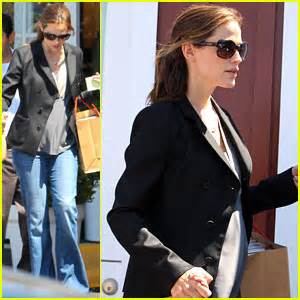 Jennifer Garner Steps Out After Pregnancy Announcement Ben Affleck