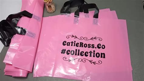 Handle Plastic Bag With Custom Logo Shopping Bag For Clothing Packaging