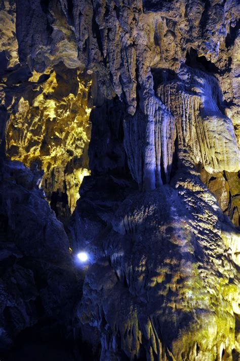 Photo Hang Sung Sot Cave Vietnam