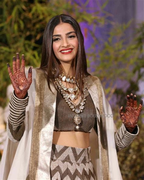 Asmamujeer Pakistani Fashion Party Wear Bollywood Fashion Outfit