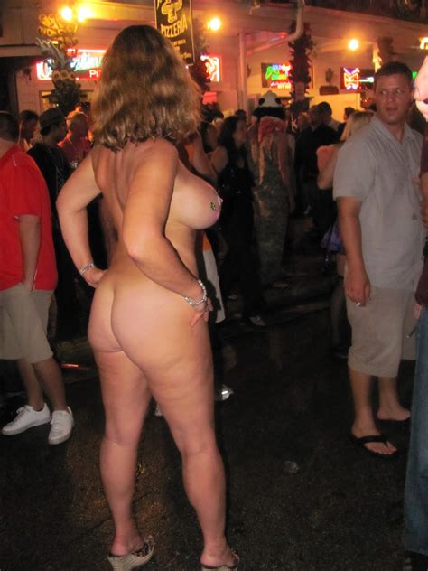 Nude At Fantasy Fest Nudeshots Sexiz Pix