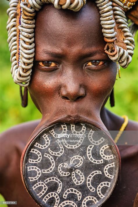 Foto De Stock Woman From Mursi Tribe With Lip Plate Ethiopia Africa