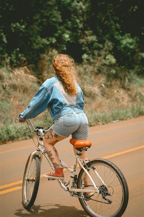 女性向けのおすすめクロスバイクは？選び方などについて解説！ 生活雑貨・セレクトショップ ダンディーク