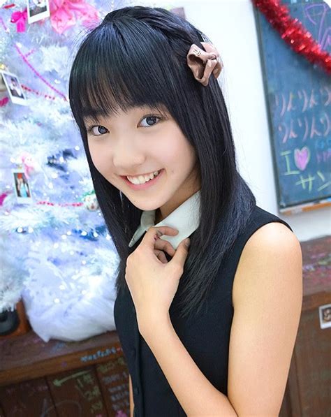 Japanese Girl Idols Momo Shiina Tumblr Collection