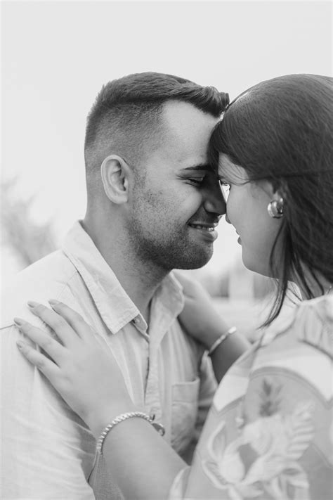 Top Best Place to Meet Women Online (2023)