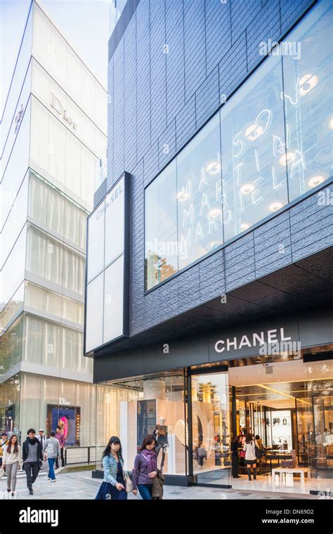 Japan Honshu Kanto Tokyo Omotesando Chanel Store Stock Photo Alamy