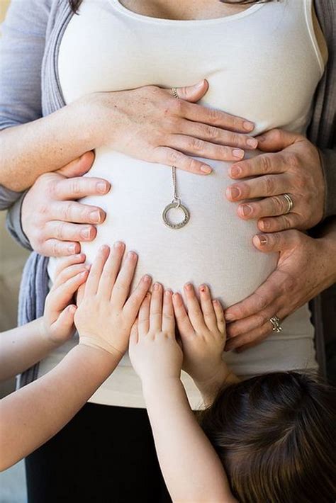 Pregnancy announcement ideas for parents. 15 Cool Pregnancy Photo Ideas - Hative