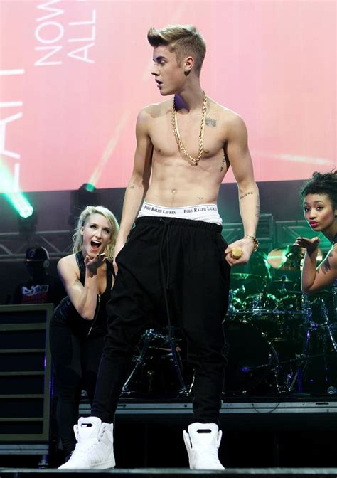 Justin Bieber Shirtless Pictures POPSUGAR Celebrity Photo 42