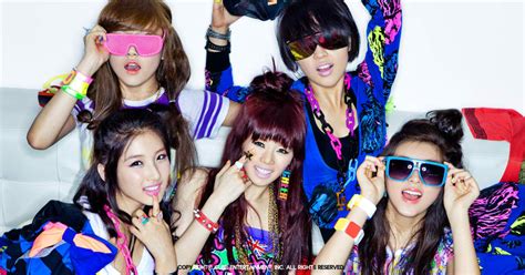 The group hot issue will pitch for the first time in a professional baseball match. .:KPOP HOTLINE:.: 4minute Concept Photos for Hot Issue Album
