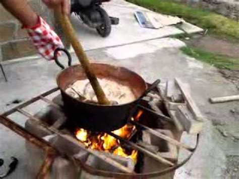 The meat will start frying in its own fat and lard at this point. Como se hasen las carnitas - YouTube