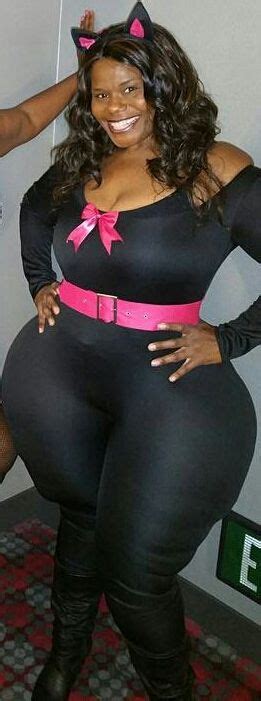 Pin On Bbws And Ssbbws In Leggings Tights And Skintight Pants