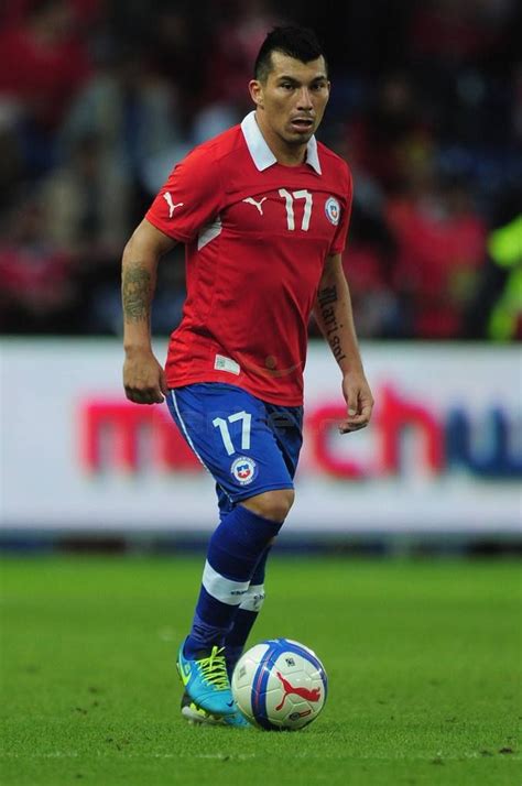 gary medel футболист: 2 тыс изображений найдено в Яндекс ...