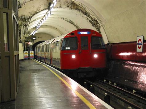 Bakerloo Line Train Terminating At Elephant And Castlethis Is A Link To