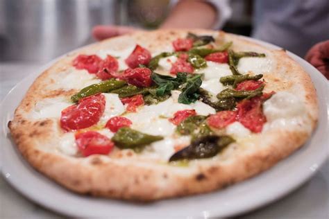 Pizzeria napoletana o'scia, paris : La pizza napolitaine: chronique d'une légende