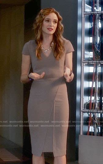 Wornontv Caitlins Grey V Neck Capped Sleeve Dress On The Flash