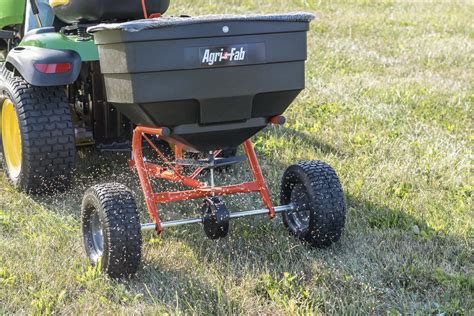 Buying Guide For Tow Behind Broadcast Spreaders