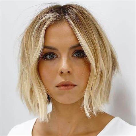 14 Newest Short Haircuts 2021 Women Are Getting This Year