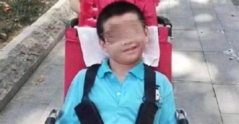 Viral ‼️kakak vs adik terbaru yang lagi viral | rangkum film. Meninggal kelaparan saat ayah dikarantina, kisah anak ...