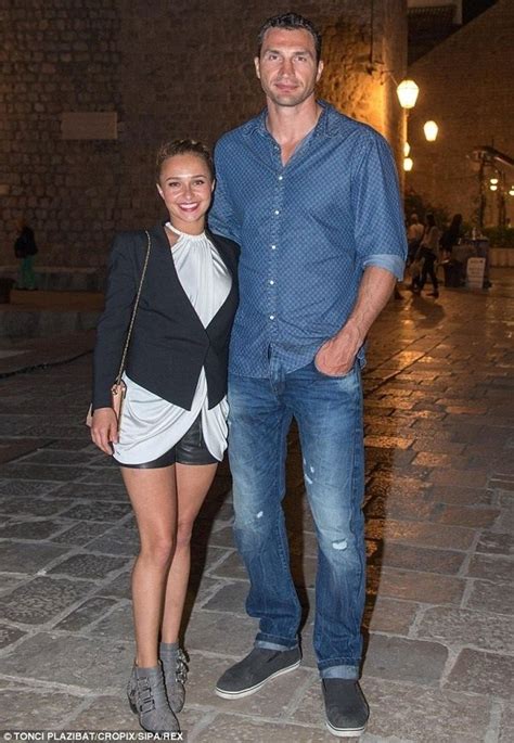 Is 1 foot height difference too much in a couple? - Quora