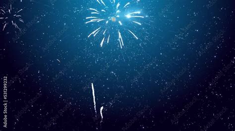 Vidéo Stock 4k Shining Fireworks Display Explosion With Bokeh Lights In