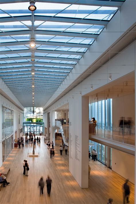 Malaysian institute of art, abbreviated as mia, was founded in 1967 as a higher art education provider and accredited by the malaysia ministry of higher education. The Art Institute of Chicago - IGuzzini