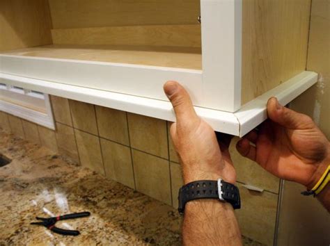 How To Install A Kitchen Cabinet Light Rail Tos Diy