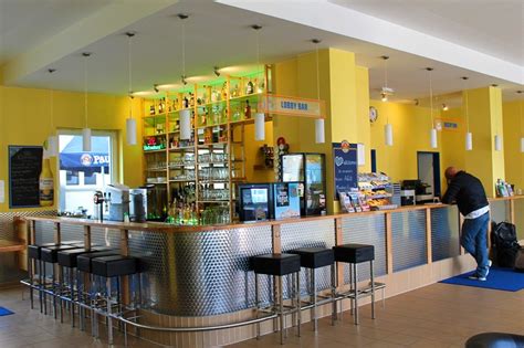Finde den urlaub, der zu dir passt. A&O Hostel und Hotel München Laim für Klassenfahrten und ...