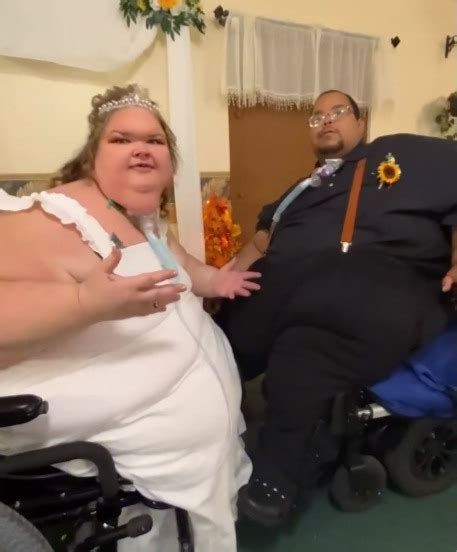 1000 Lb Sisters Tammy Slaton Shows Off Her Wedding Dress And Sparks Concern As Fans Say She ‘hasn