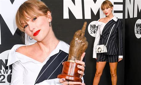 nme awards 2020 taylor swift makes surprise appearance to accept best solo act in the world