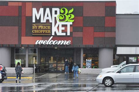 Price Chopper Tops Markets To Merge