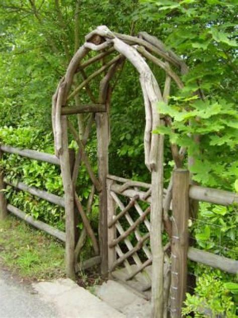 How To Make A Simple Wooden Garden Arch Garden Design Ideas