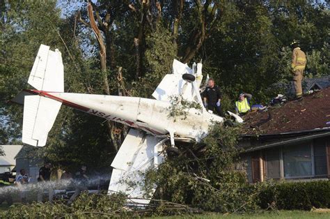 Single Engine Plane Crashes Into House Injures Two Passengers Local