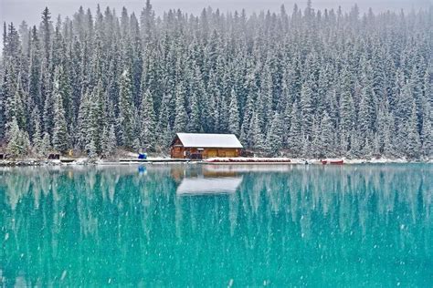 Cabin Lake Louise Canada Know Your World