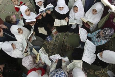 Download now nussa animasi beredukasi terbaru di indonesia tribun pontianak. Guru Mengaji Kian Langka, Inilah Penyebabnya | Republika ...