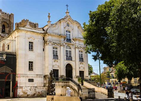 Lütfen tahmini varış saatinizi casa em santo antônio de lisboa ile önceden paylaşın. Igreja de Santo António de Lisboa