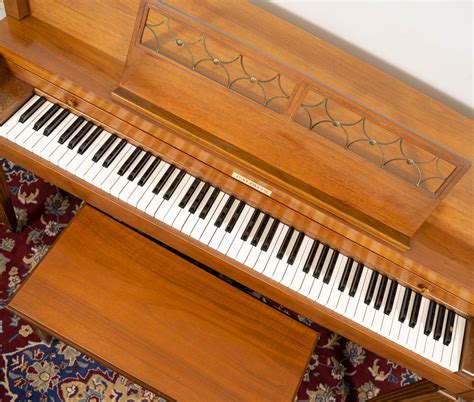 Baldwin Howard Upright Piano Or Satin Oak Or Sn 887374