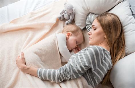 Dormir Con El Bebé En La Cama ¿es Bueno
