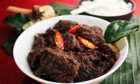 Rendang sapi khas minang menggunakan daging sapi bagian kepala. Resep Rendang Sapi Khas Sumatera Barat yang Mendunia