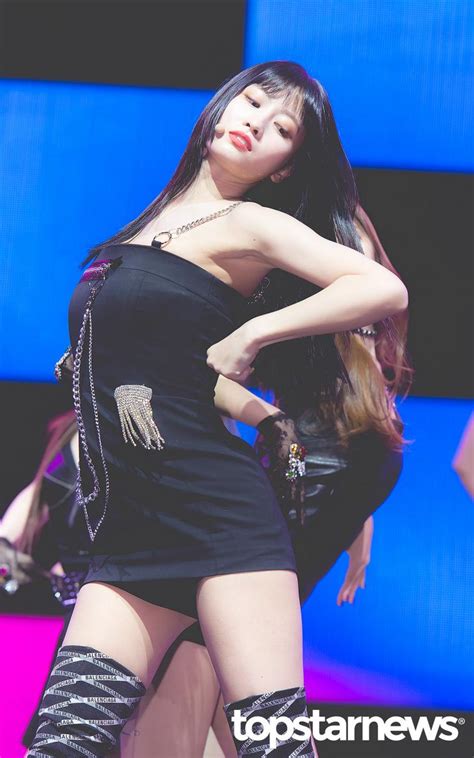 What is love + dance the night away + heart shaker 2018 kmf. HD포토 트와이스(TWICE) 모모, '아찔 그 자체' (FANCY) - 최규석 ...