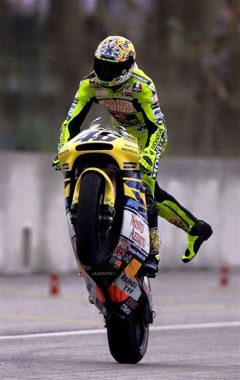 Alle advertenties van the doctor 46 op marktplaats. THE DOCTOR! | Valentino rossi, Valentino rossi 46, Racing ...